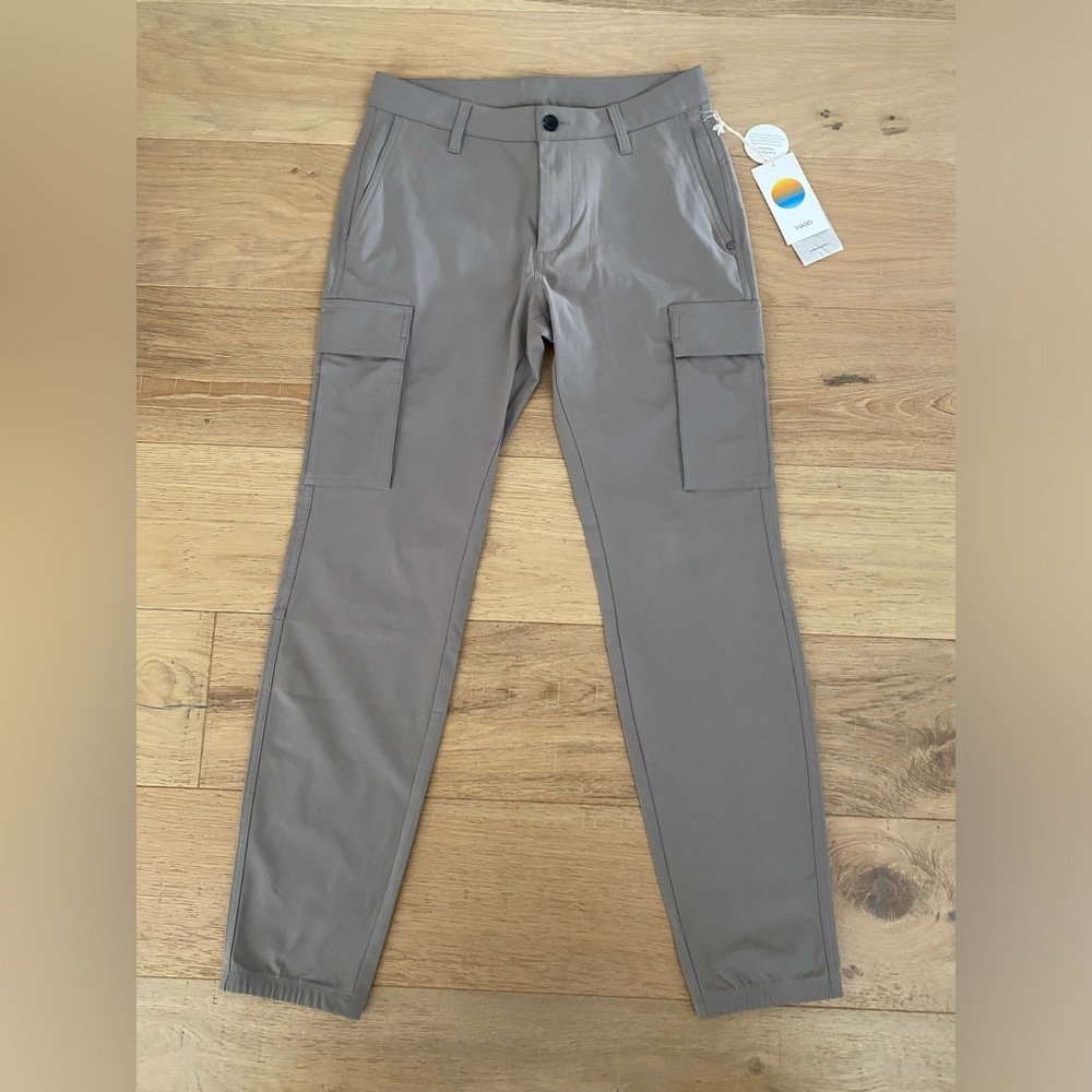 Brand new with tags Vuori Meta Cargo Pant